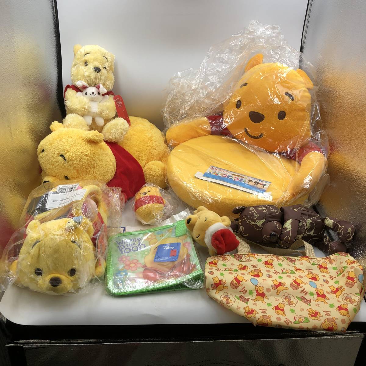 くまのプーさん グッズまとめ 大量 ① ぬいぐるみ、クッション くまのプーさん グッズまとめ 大量 ① ぬいぐるみ、クッション