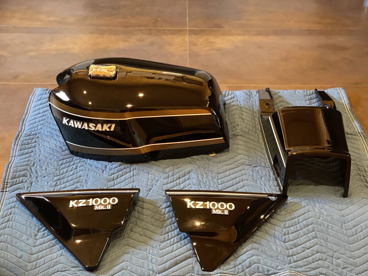 Yahoo!オークション - KZ1000MK2 外装セット タンク サイド Yahoo!オークション - KZ1000MK2 外装セット タンク サイド