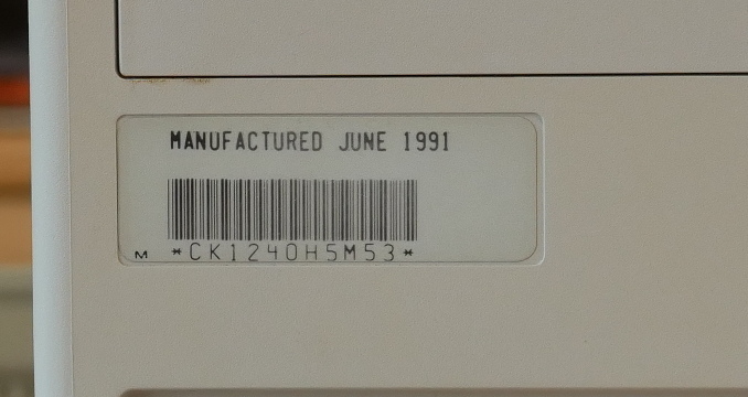 Macintosh SE/30　　美品・完動_JUNE 1991と製造年月を表示