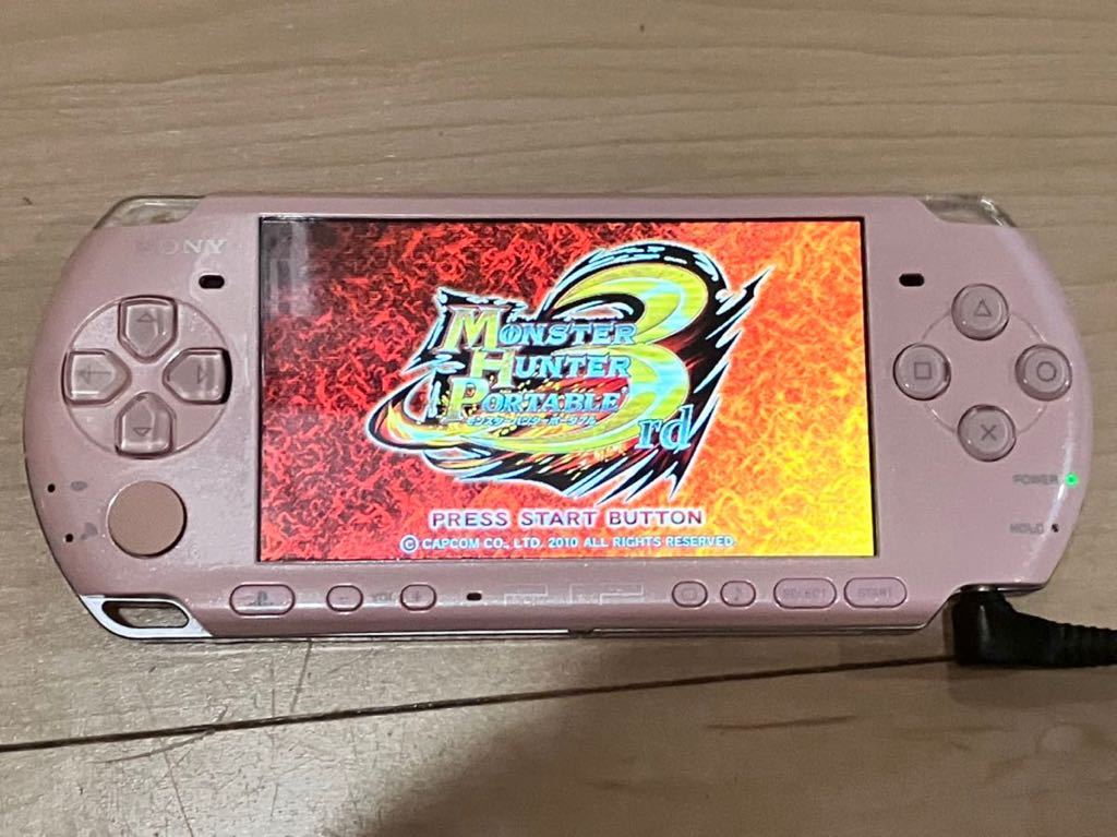 ★動作確認済み　PSP3000本体 ブロッサムピンク　メモリースティック付き　異音あり　送料無料★