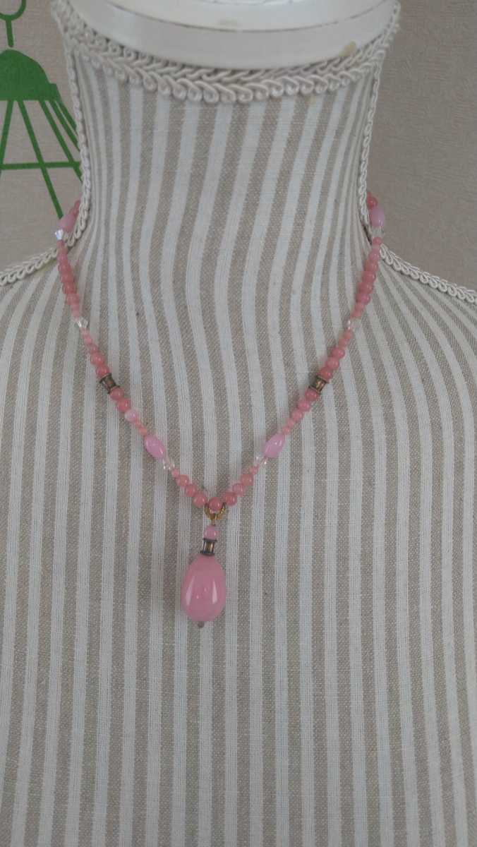 □ピンク色ストーン調ビジュー×多面カットオーロラビーズ・しずく型ネックレス□の画像4