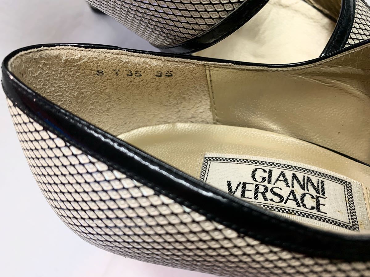 22.5cmパンプス風GIANNI VERSACEエナメル8cmヒール訳あり未使用35サンダル靴ベルサーチ黒ヴェルサーチ×(アイボリー ホワイト シャンパン系_画像8