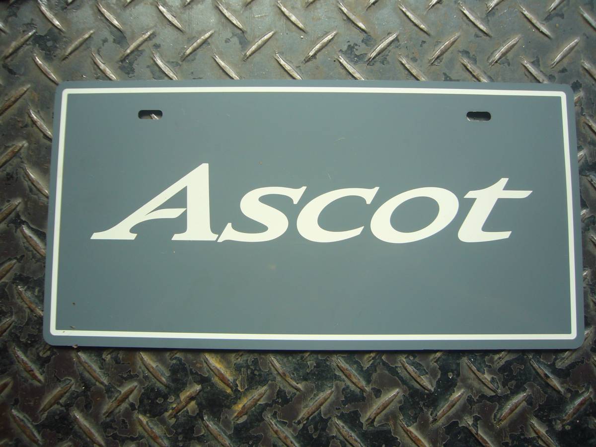  Honda old car ASCOT rear - mascot number plate 