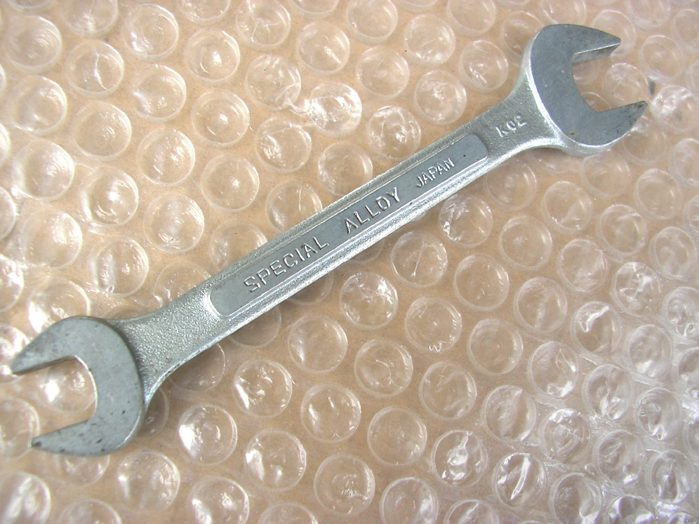  Toyota old car original tool loaded tool spanner 10x12 that time thing K02