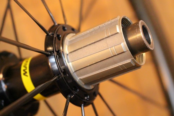 マヴィック MAVIC コスミック プロ カーボン COSMIC PRO CARBON UST