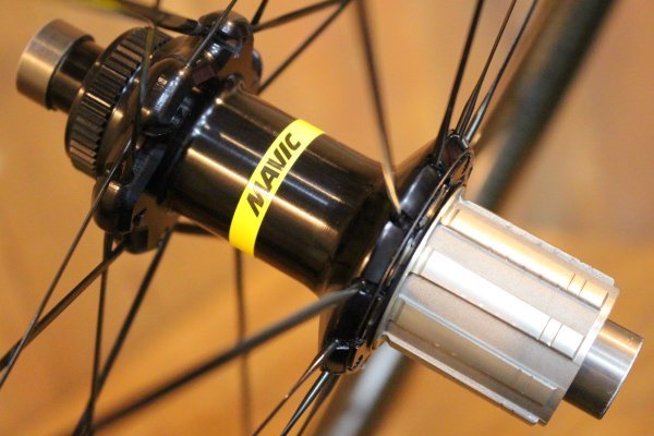 マヴィック MAVIC コスミック プロ カーボン COSMIC PRO CARBON UST