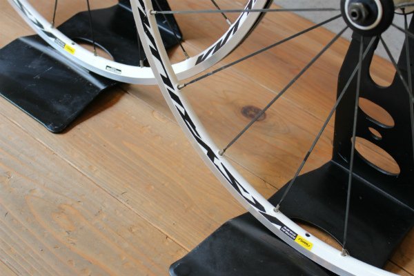 白リム!マヴィック MAVIC キシリウム KSYRIUM エキップ EQUIPE 白リム!マヴィック MAVIC キシリウム KSYRIUM エキップ EQUIPE