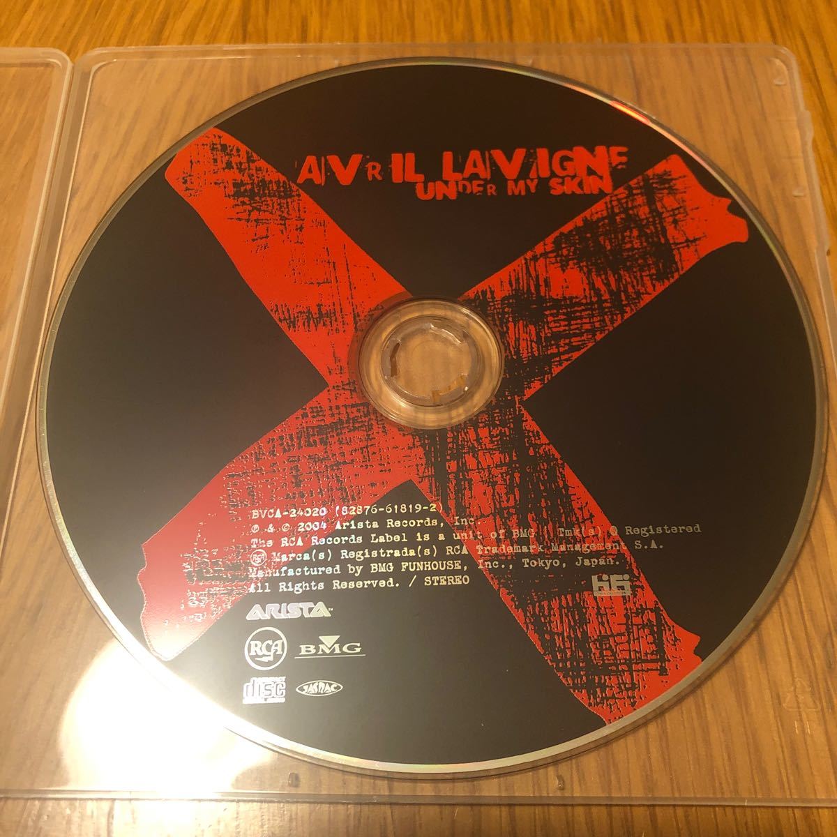 avril lavigne under my skin アヴリル・ラヴィーン　CD 2ndアルバム ※歌詞カード等無し