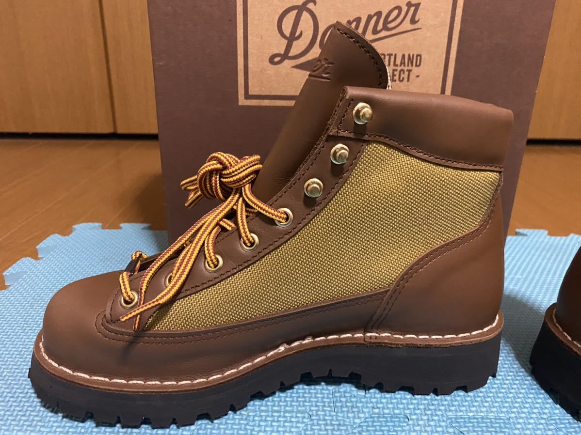 格安☆新品未使用☆白タグ Danner ダナーライト ブーツ 30440