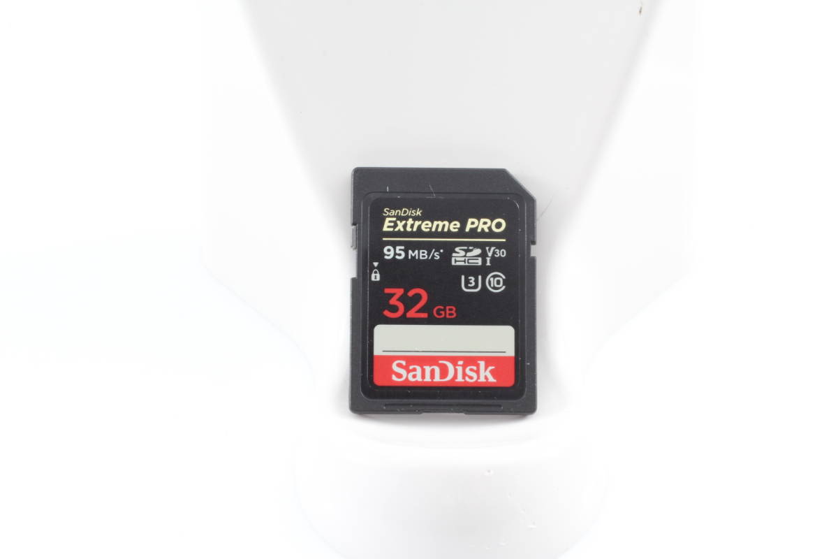 ★極上美品★ SanDisk サンディスク Extreme エクストリーム PRO プロ 32GB V30 U3 メモリーカード SDカード #k12483_画像1