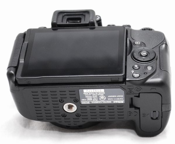 新品級の超美品 515ショット・SDカード付き】Nikon ニコン D5300