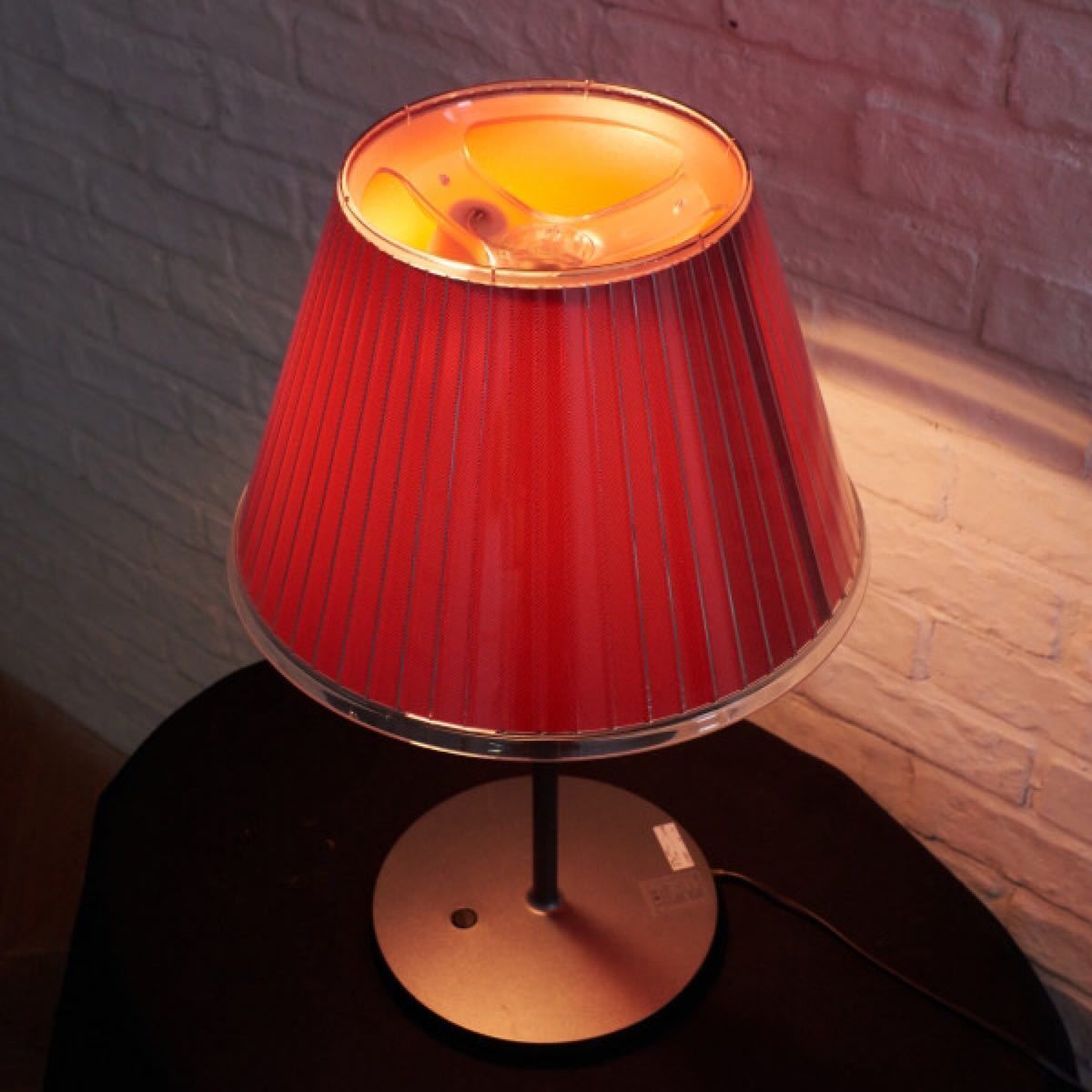 ARTEMIDE イタリア製TAVOLO テーブルランプ セード角度変更可能 レッド