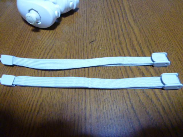 RSJN055【送料無料】Wii リモコン　ジャケット ストラップ 　ヌンチャク　2個セット　ホワイト　白（動作良好 クリーニング済)白
