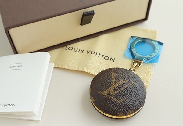 LOUIS VUITTON ◇モノグラム アストロピル キーリング ライト付き