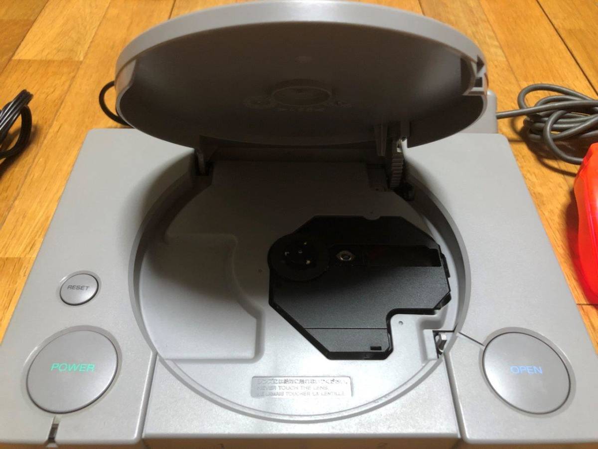 初代 PlayStation　プレイステーション PS1 プレステ1 SCPH-9000　本体　SONY/ソニー 製造 : S KISARAZU　(c_蓋の跳ね返りも殆どありません。