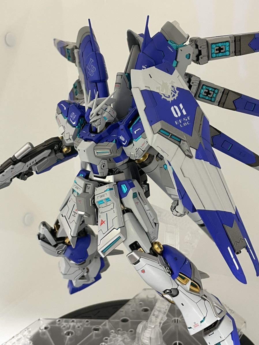 RG Hi-νガンダム ハイニューガンダム 塗装 完成品 ガンプラ の商品詳細