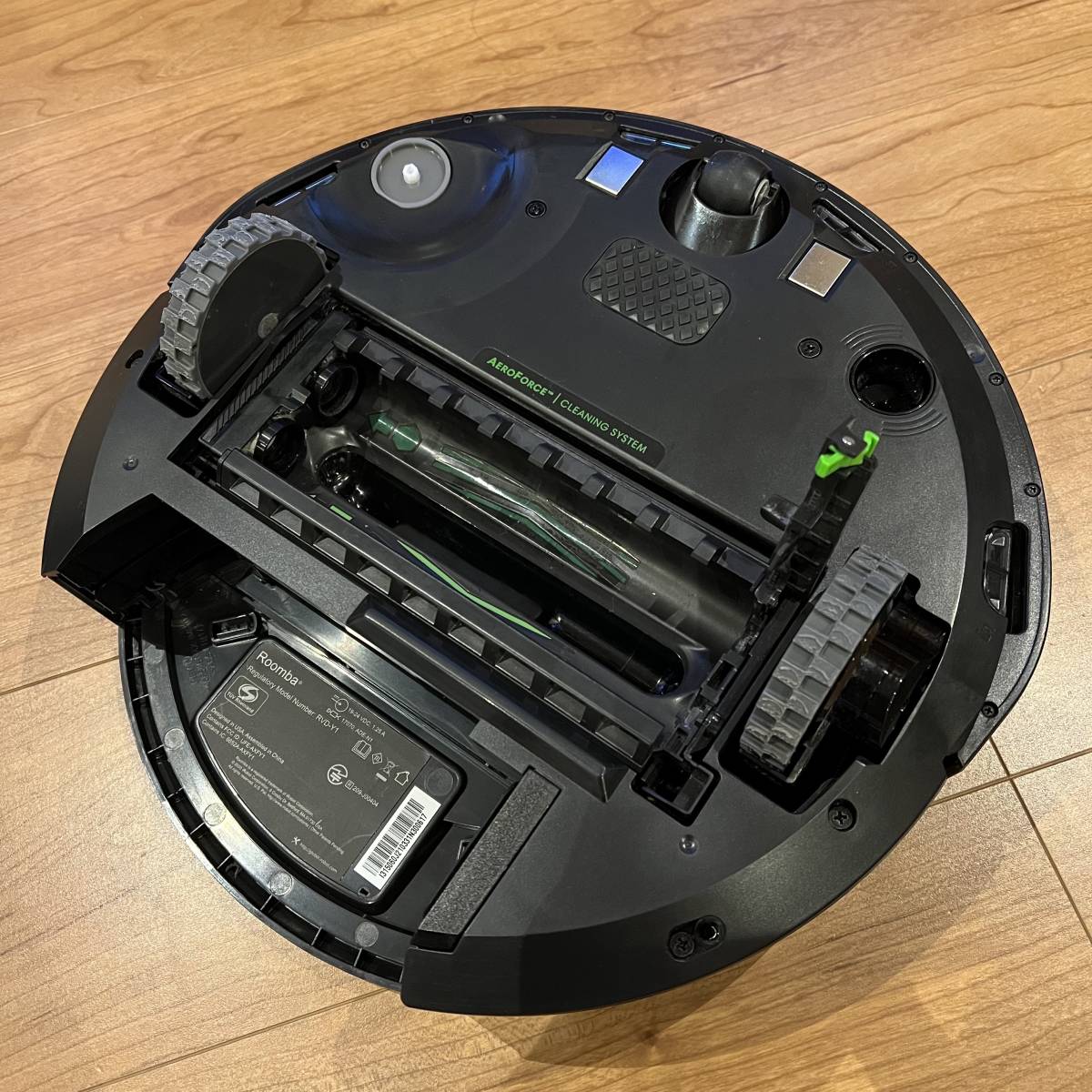 iRobot ルンバ i3 本体クリーニング・ブラシとフィルター新品交換