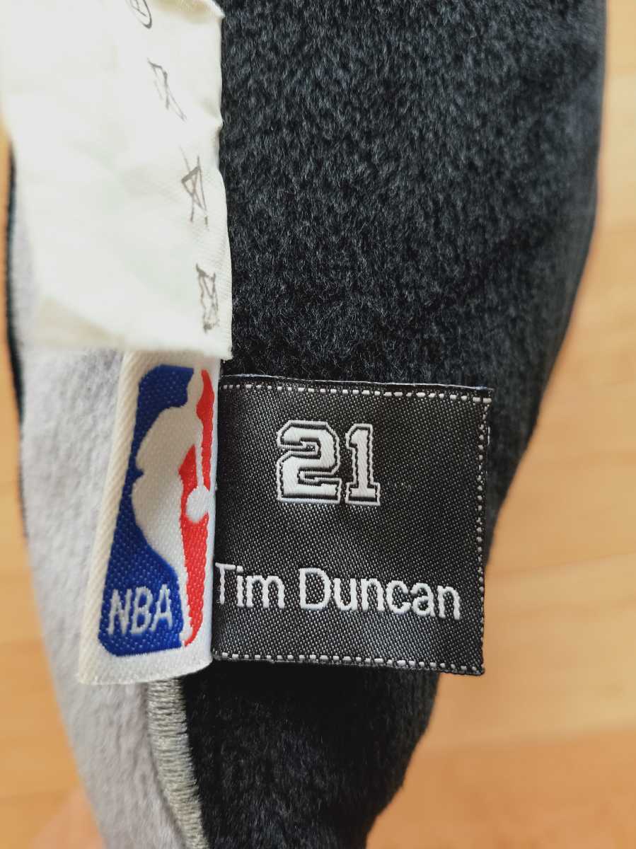 SAN ANTONIO SPURS サンアントニオ・スパーズ Tim Duncan ティム・ダンカン選手 ユニフォームクッションの画像4