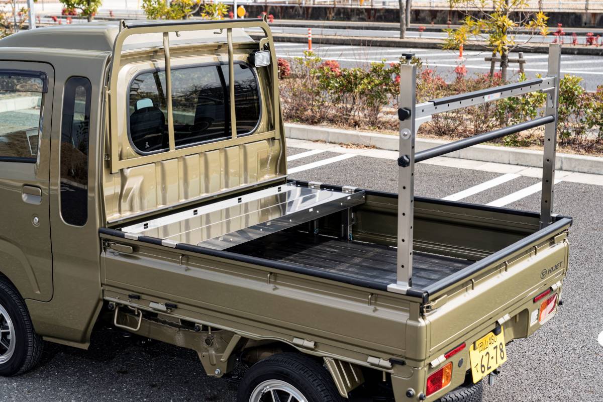 《溶接・穴あけ不要》　軽トラ用　荷台トレー【棚田くん】Mサイズ　ステンレス製　道具箱　鳥居　ハイゼットジャンボ　スーパーキャリー　_ベースキットはイメージ図として取付。