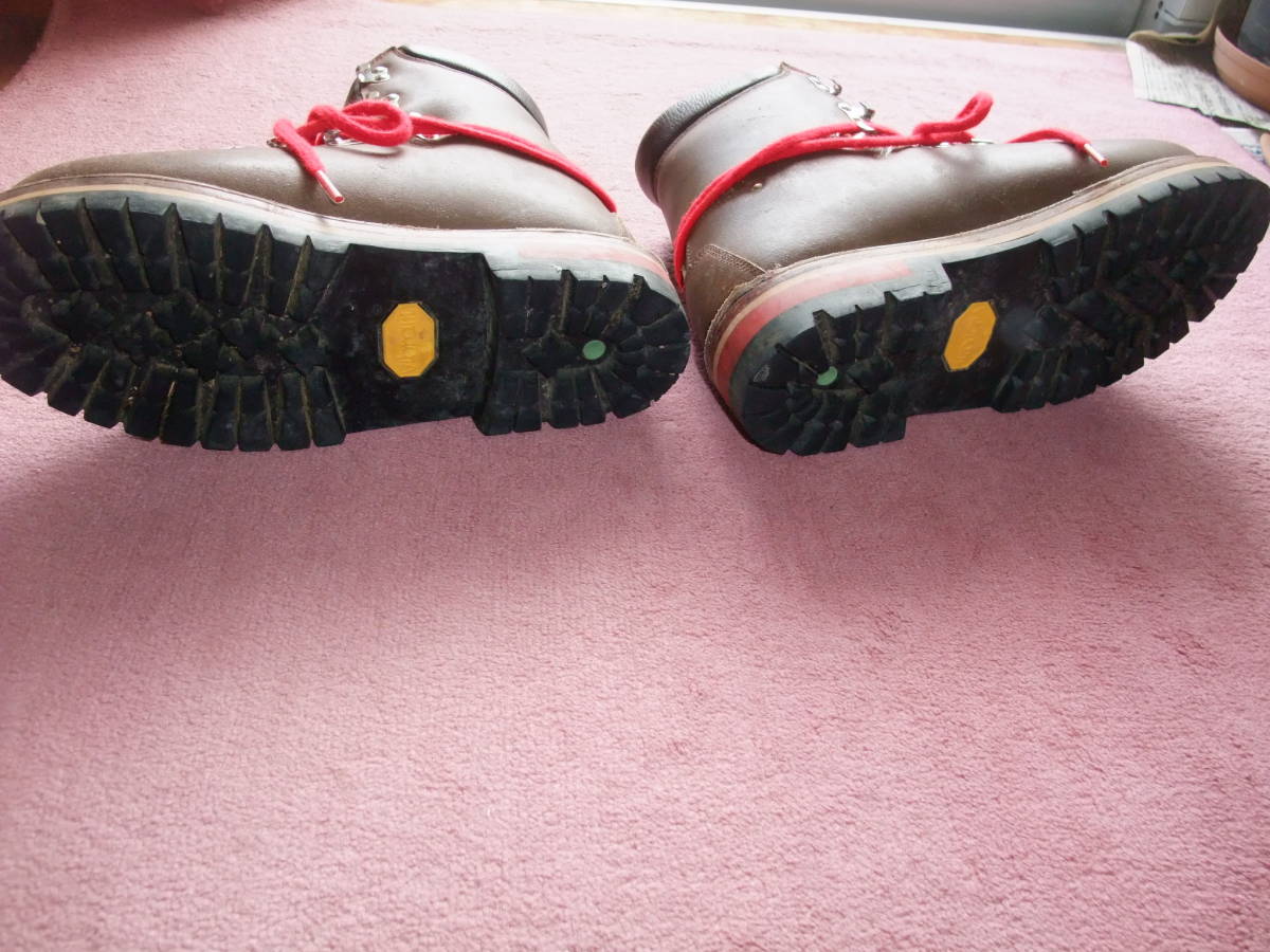 登山靴　 カモシカの製品　Vibramソール　本革　24.5ＣＭ 　美品　本格的皮登山靴_画像5