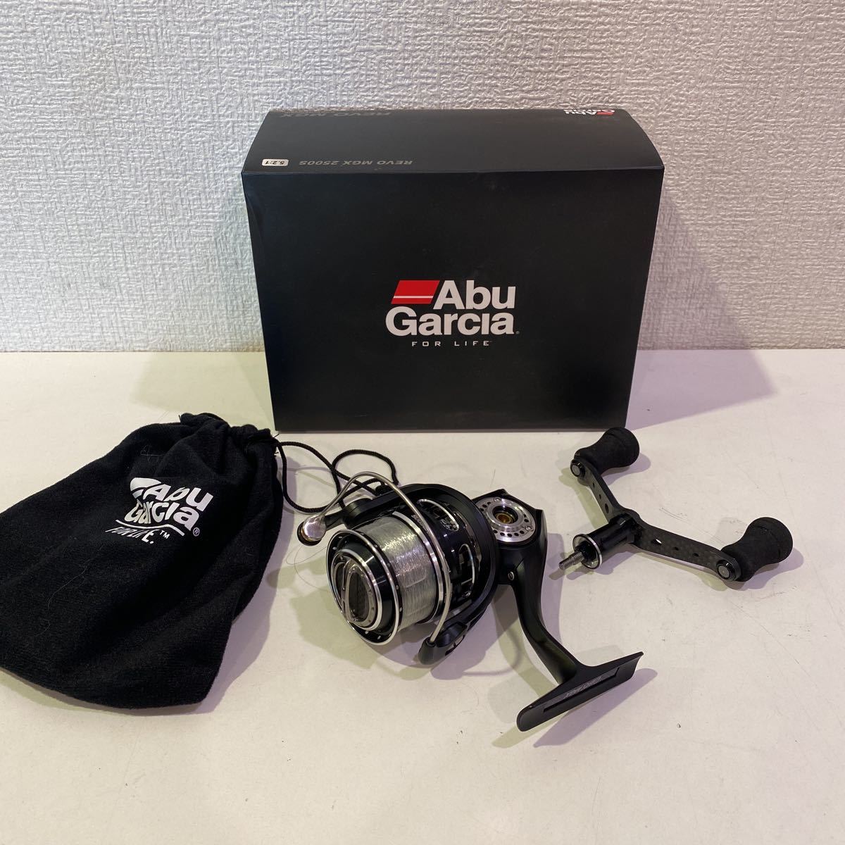 美品 使用少なめ】ABU アブガルシア レボ REVO MGX2500S スピニング