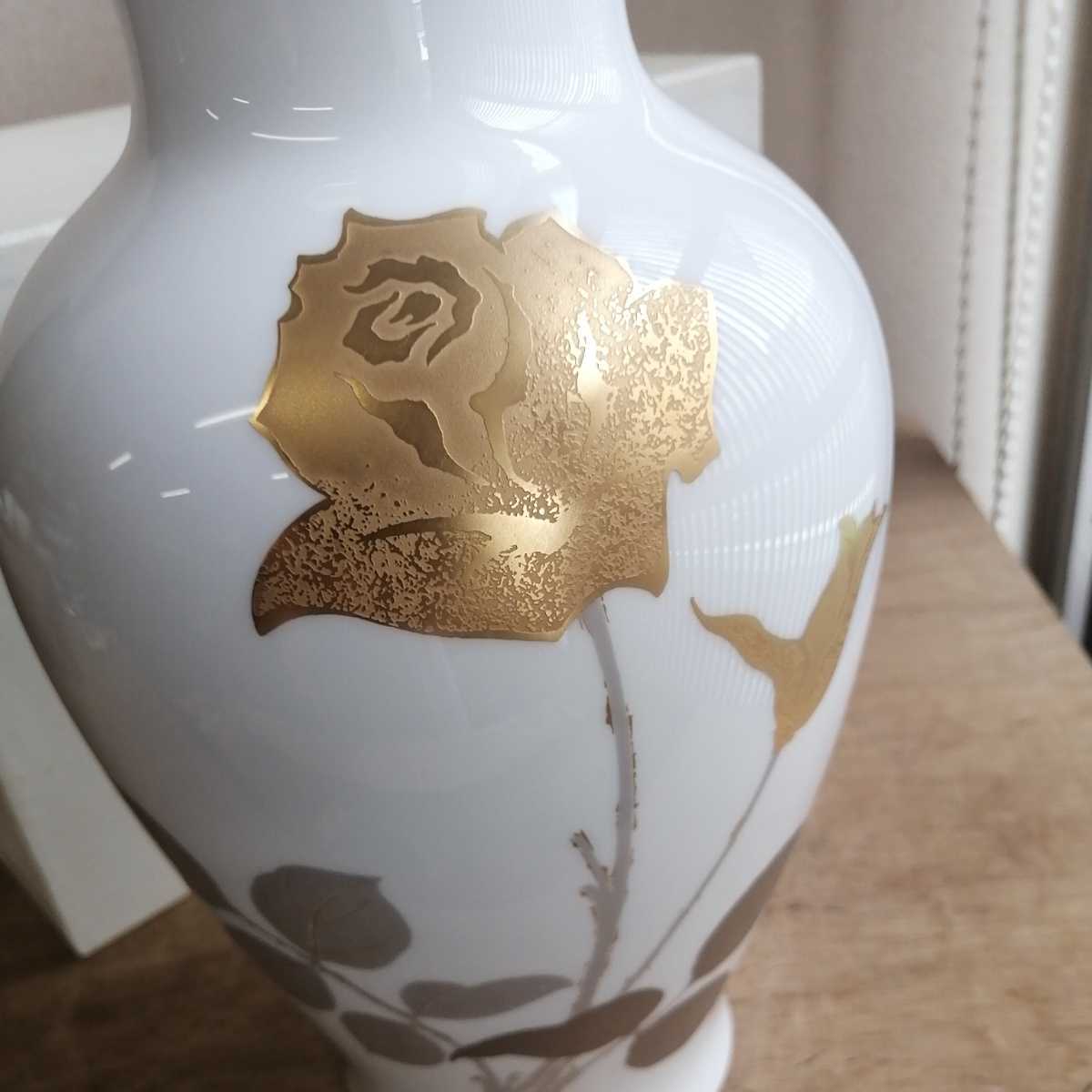 大倉陶園　高さ27、5cm OKURA フラワーベース 花瓶 ハードケース入_画像3