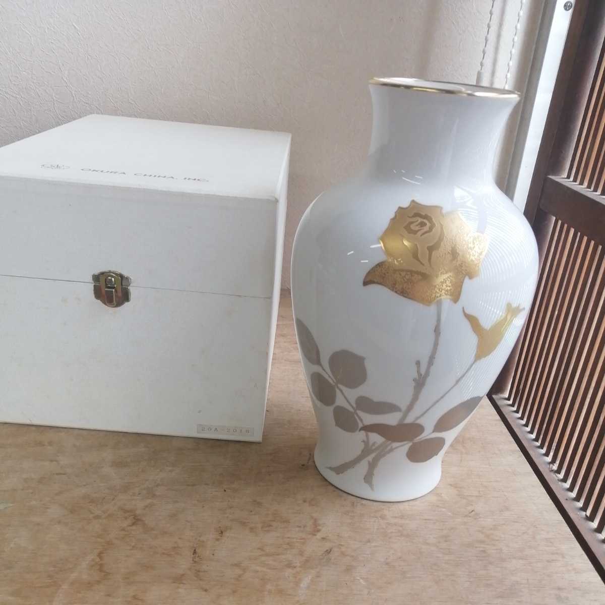 大倉陶園　高さ27、5cm OKURA フラワーベース 花瓶 ハードケース入_画像9