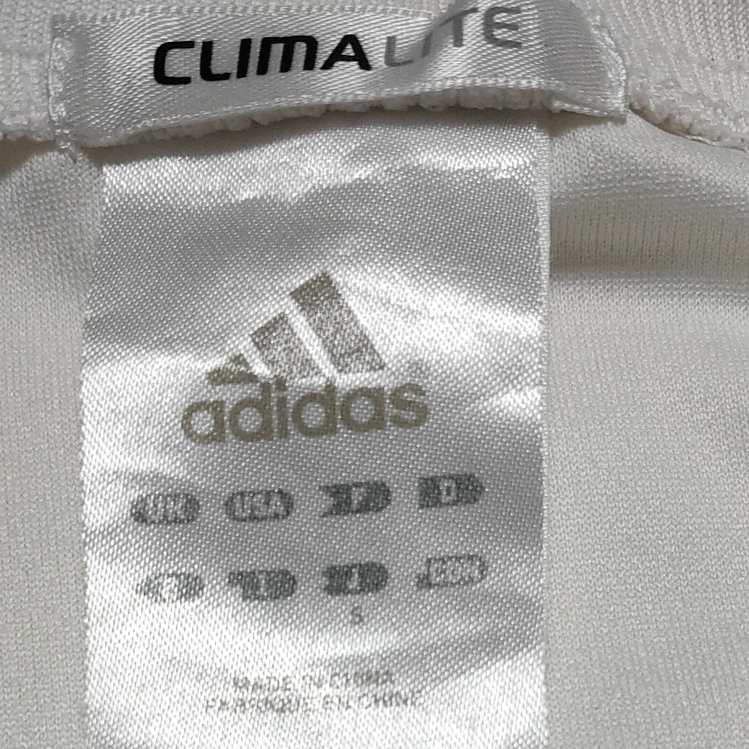 アディダス半袖TシャツS-M 白 前後に adidasロゴプリント入り 高機能素材CLIMALITE 吸汗速乾 スポーツウエア