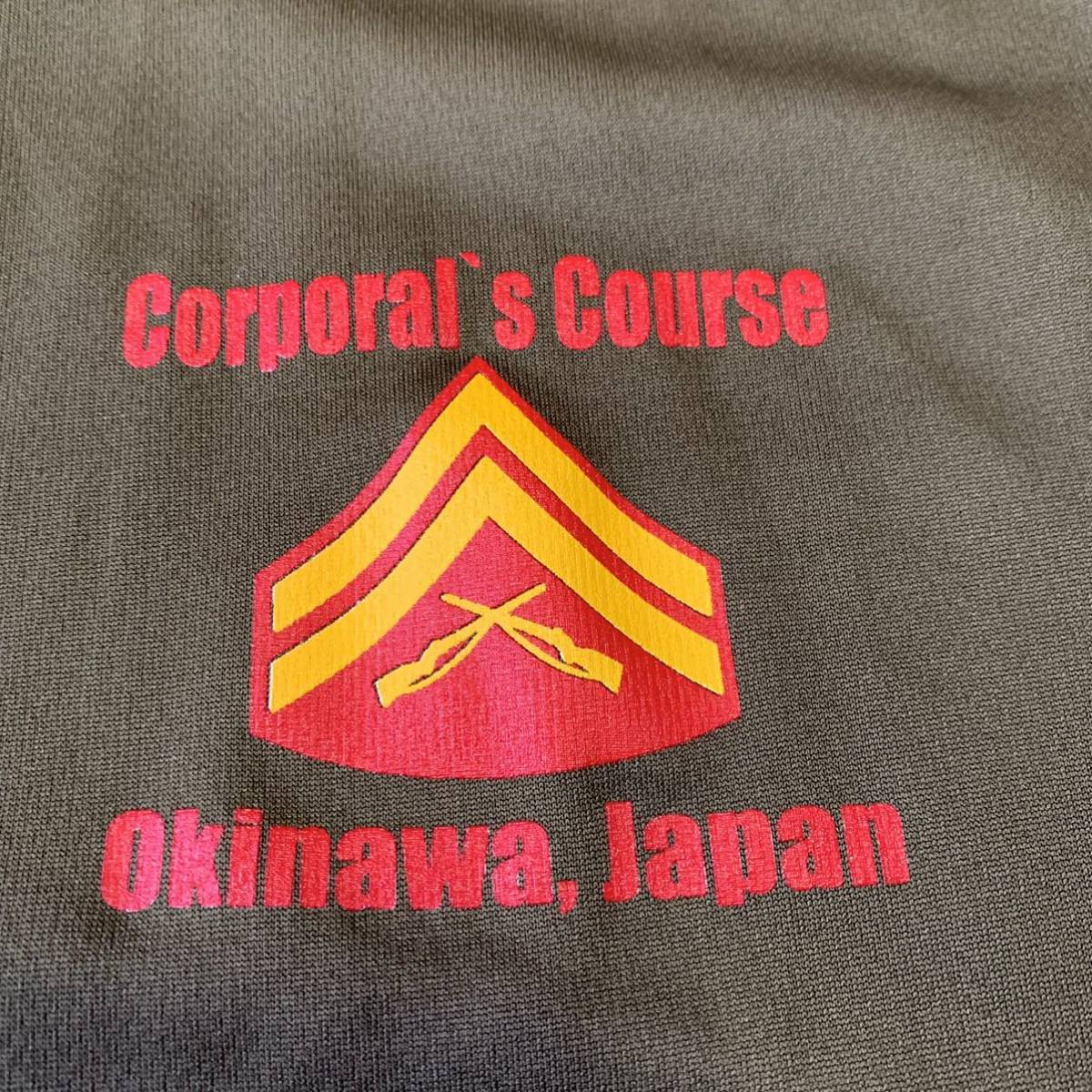 沖縄 米軍放出品 USMC CORPORAL OF MARINE ミリタリー 半袖 Tシャツ トレーニング ランニング 筋トレ スポーツ SMALL OD (管理番号TU31)_画像5