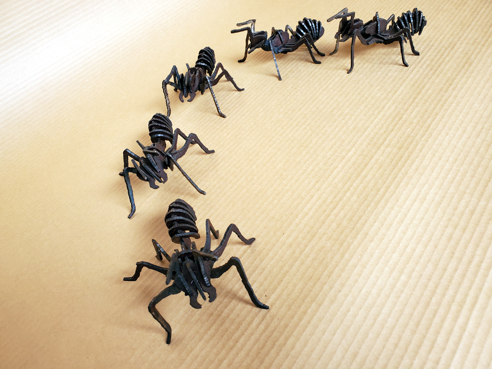 アイアンアント　　アリ（蟻）のオブジェ
