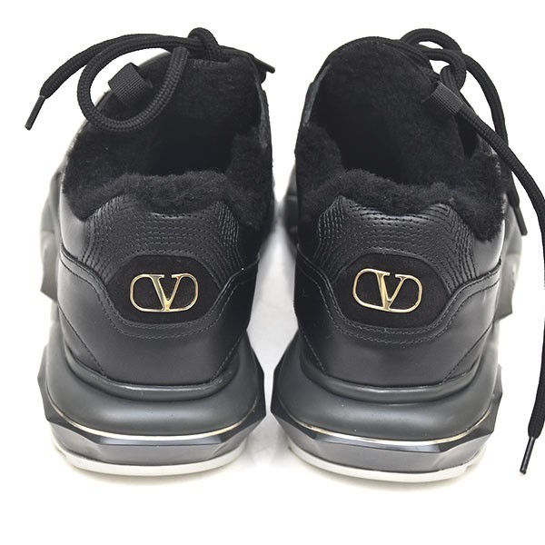 ほぼ新品 ヴァレンティノガラヴァーニ VALENTINO GARAVANI バックVロゴ