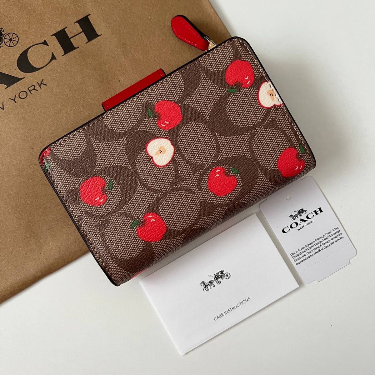 新品】COACH コーチ 二つ折り財布 りんご シグネチャー|Yahoo 新品】COACH コーチ 二つ折り財布 りんご シグネチャー|Yahoo