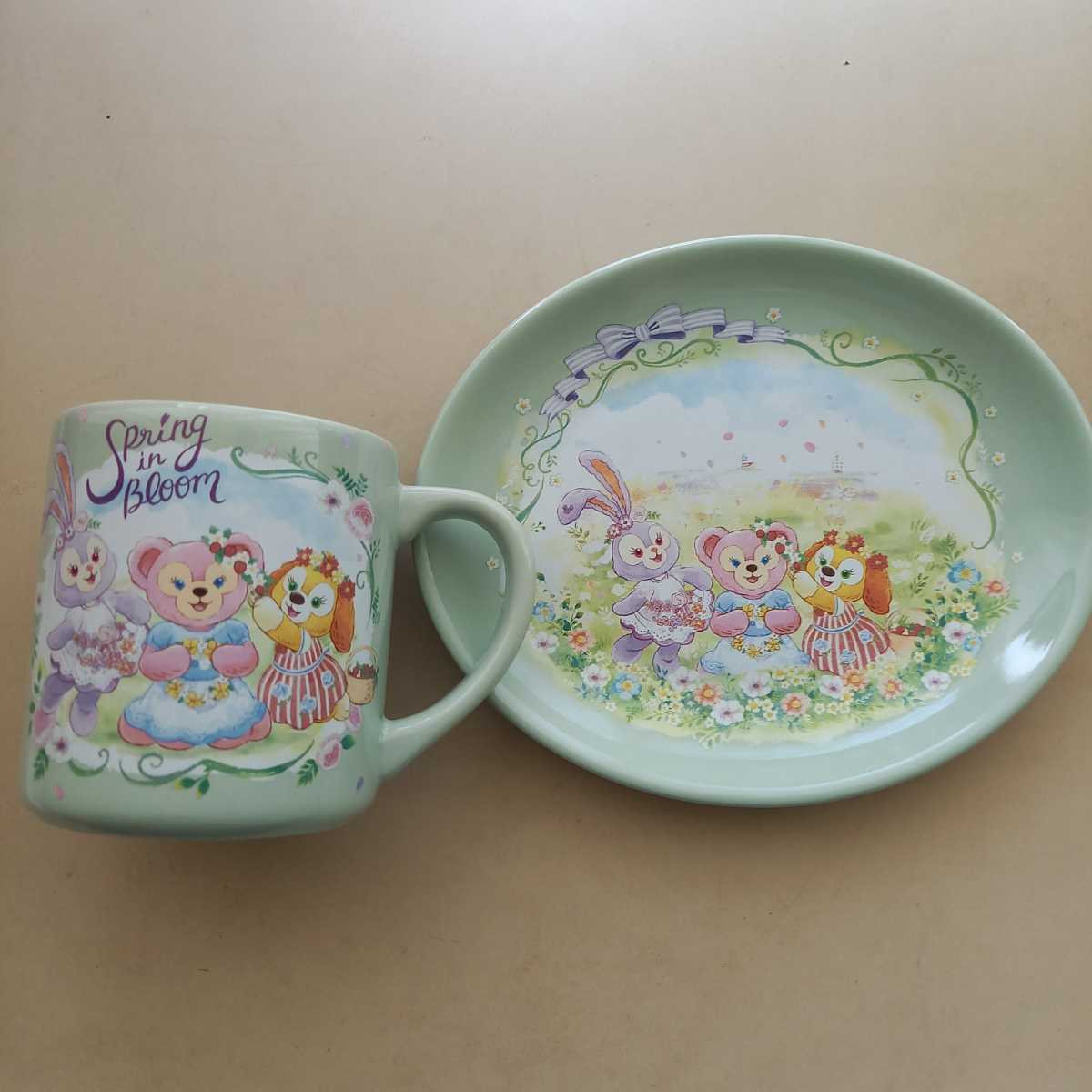 新品　ダッフィー　スプリング　イン　ブルーム　スーベニア　プレート　カップ　シェリーメイ