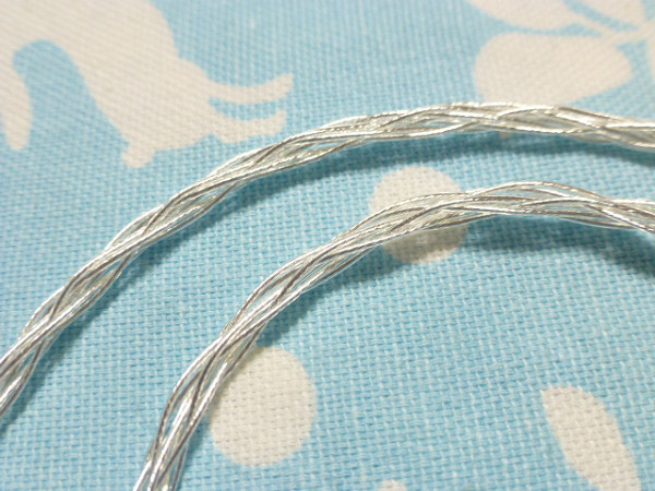 切込み入り MMCX 6N純銀撚り線 + 銀メッキOFC 八芯 ブレイド 切込み入り MMCX 6N純銀撚り線 + 銀メッキOFC 八芯 ブレイド