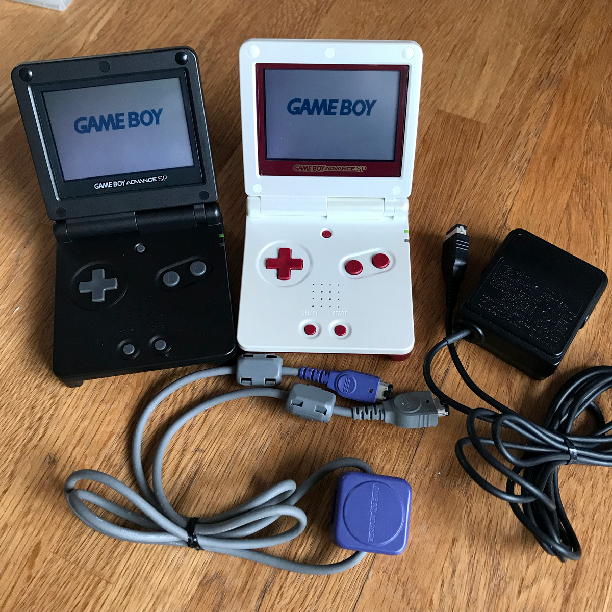 ☆まとめ売り☆GBASP ゲームボーイアドバンスSP本体2台+ニンテンドー