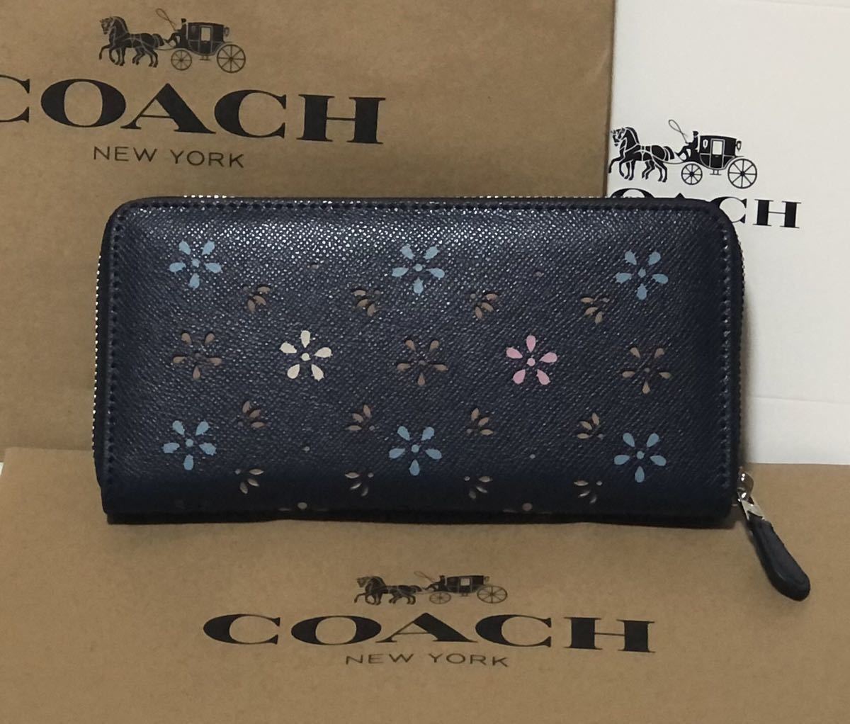 SALE／89%OFF】 COACH コーチ フローラル 花柄 長財布 レディース 新品