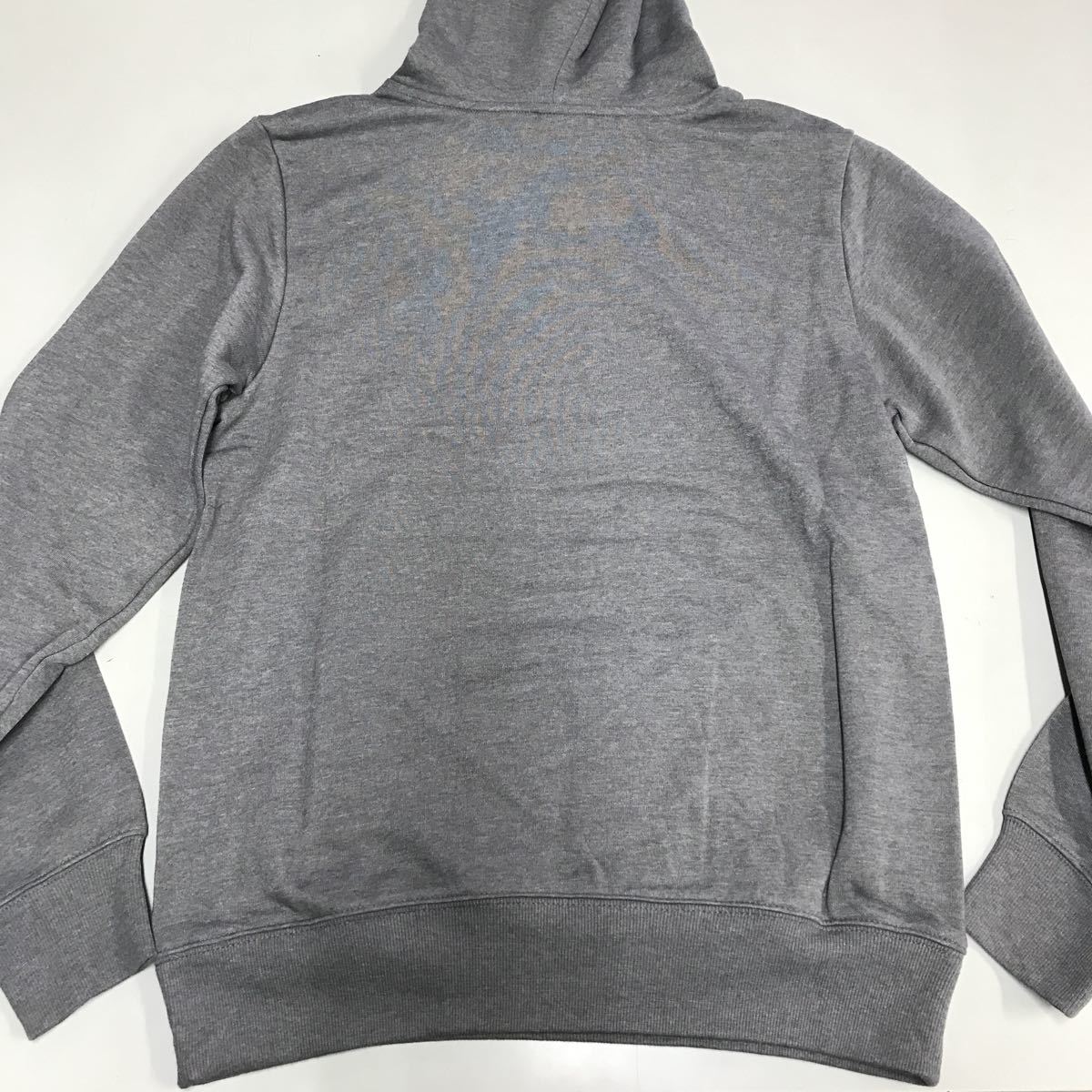 THE NORTH FACE ザ ノースフェイス プルオーバー パーカー Sサイズ メンズ ライトグレー 未使用 スウェット 長袖 ロゴ_画像6