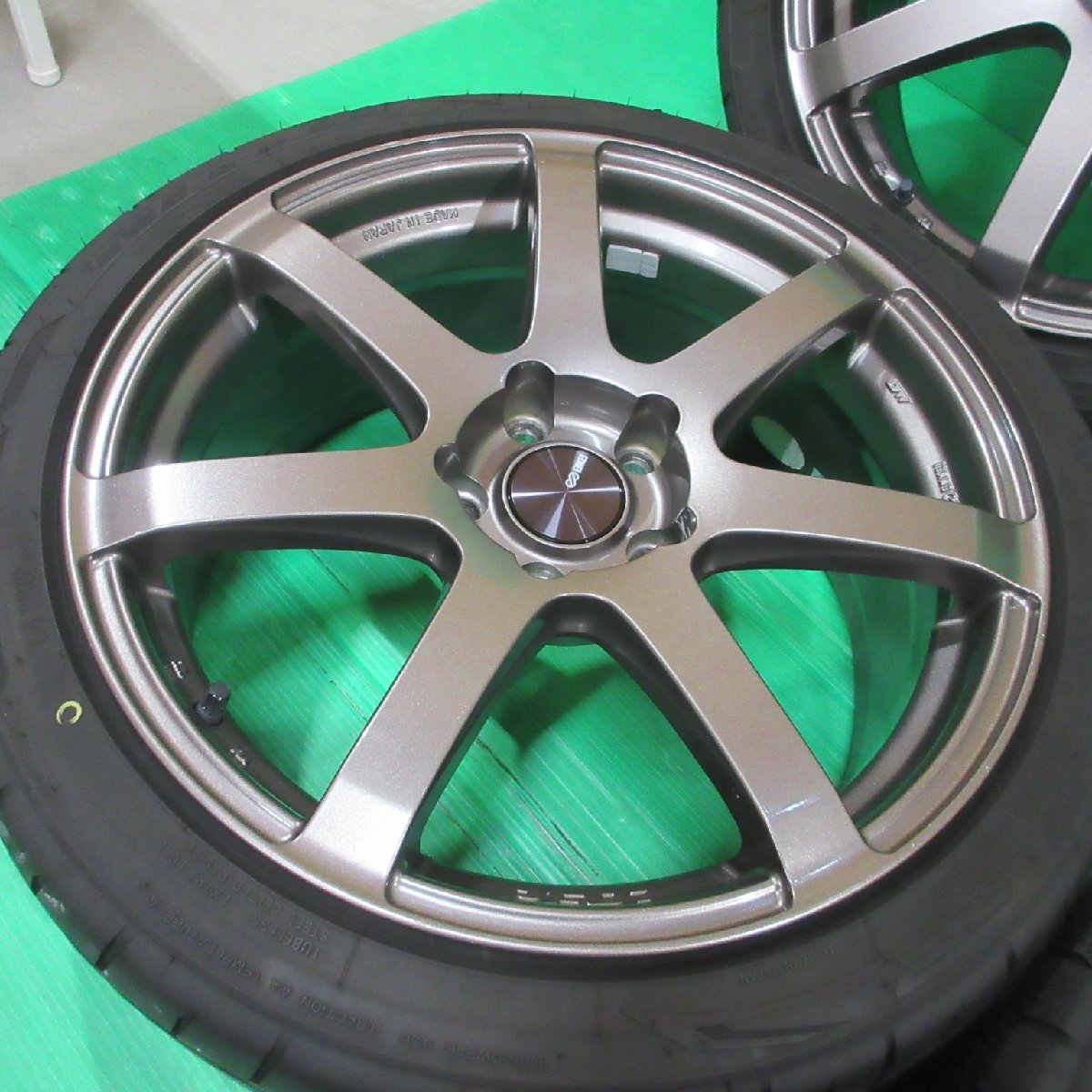100%品質 ENKEI PF07 225 40R18 2019年夏タイヤ 40%-50%山 NITTO