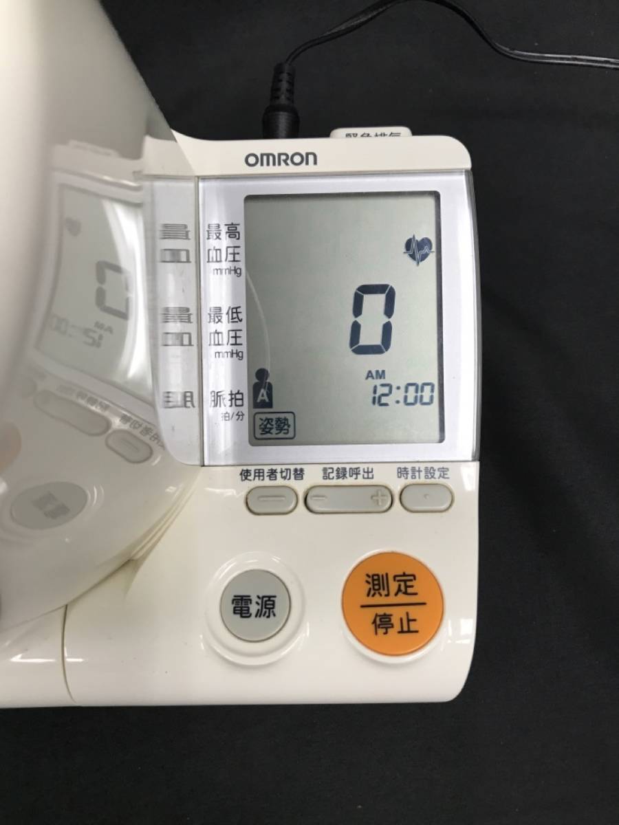 0802-934TM④2847 血圧計 OMRON オムロン HEM-1000 オムロンデジタル自動血圧計 医療機器 健康器具 測定器_画像2