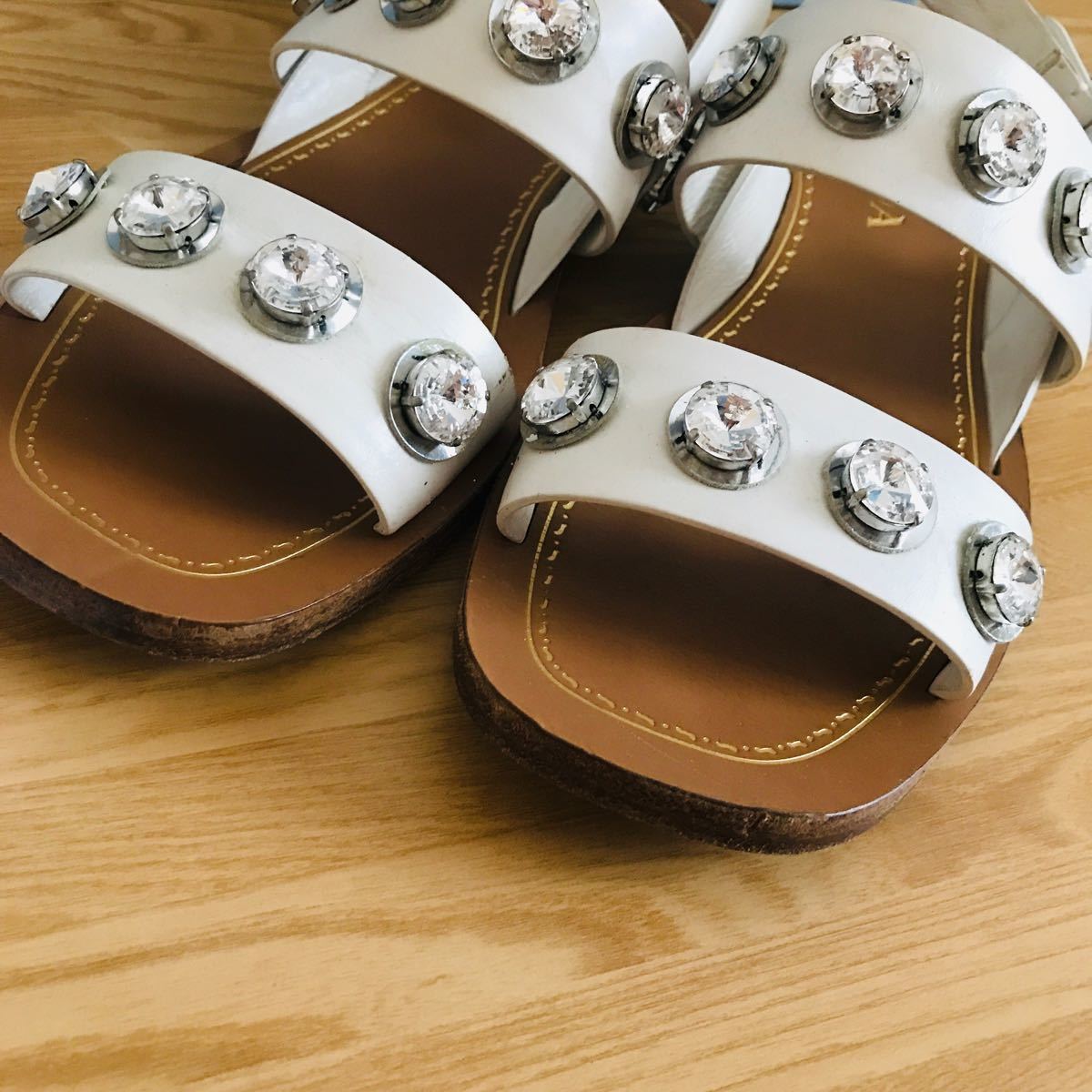 都内で PRADA ラインストーン PRADA プラダ 可愛いビジュー サンダル
