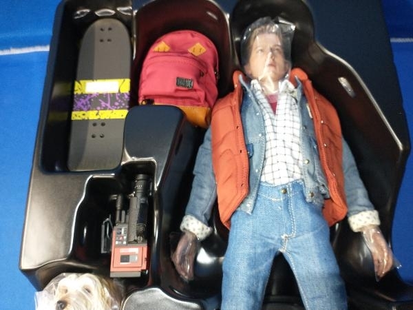 フィギュア ホットトイズ マーティ・マクフライ&アインシュタイン 1/6
