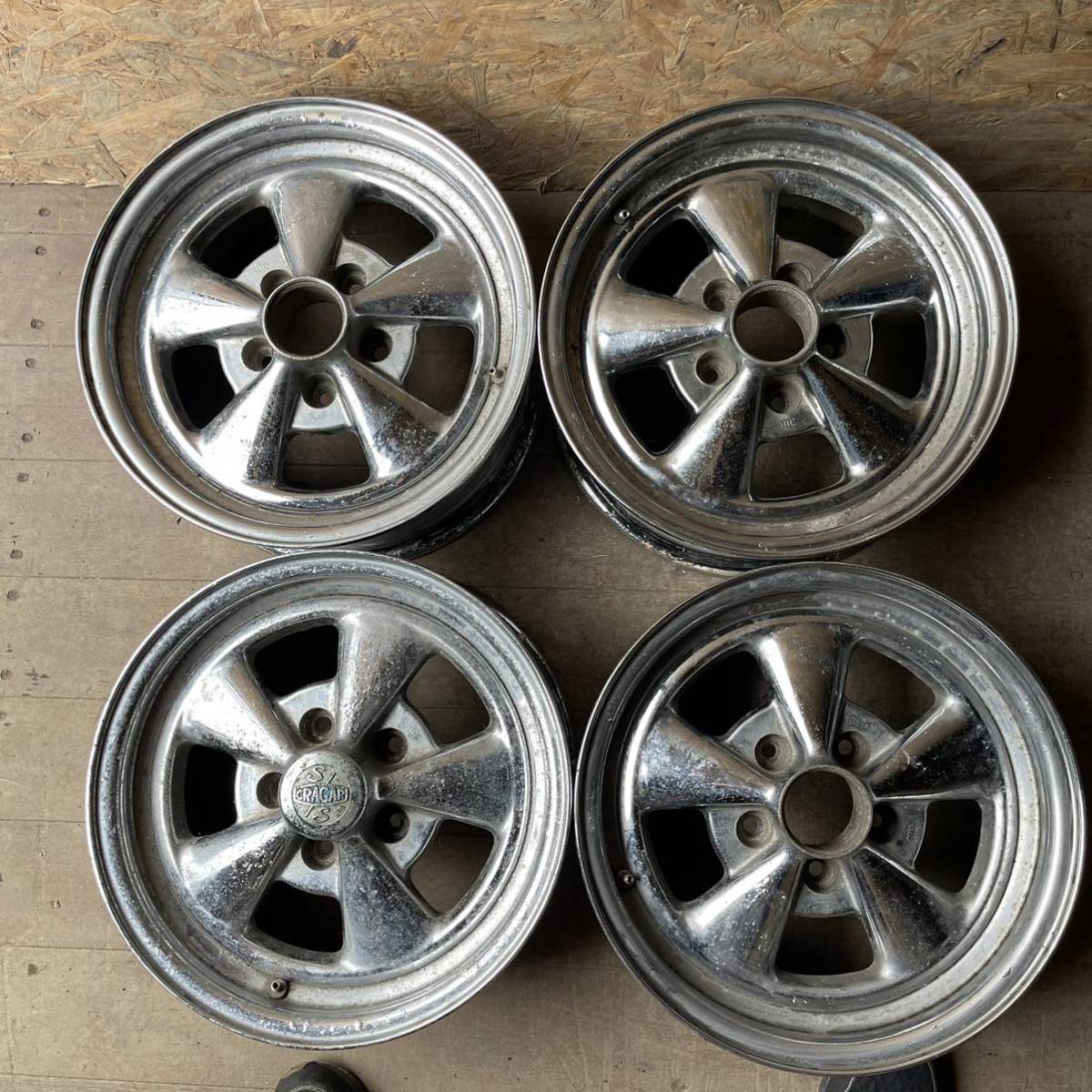 CRAGAR WHEEL 15インチ 新古品 1本のみ 送料込み Yahoo!オークション - CRAGAR クレーガー 15インチ アルミ