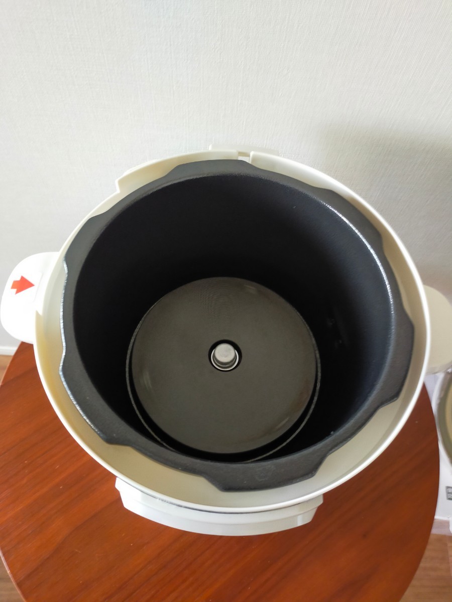 美品【D&S】電気圧力鍋　容量4L　STL-EC50 マイコン電気圧力鍋