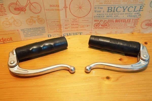 【未使用品】 ダイアコンペ グリップセット + オポジットブレーキ DC ランドナー 自転車 リバースレバー ブレーキレバー インベルセ ビンテージ ビンテージパーツ 【未使用品】 ダイアコンペ グリップセット + オポジットブレーキ DC ランドナー 自転車 リバースレバー ブレーキレバー インベルセ ビンテージ ビンテージパーツ
