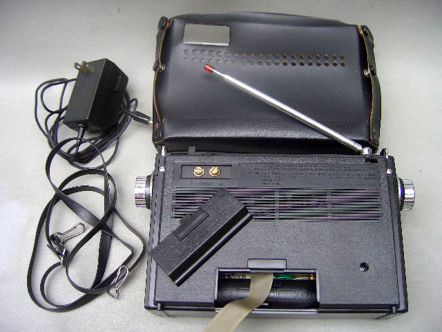 1970S SONY ICF-1100 THE 11 Space Age MidCentury Modern 3 1970S SONY ICF-1100 THE 11 Space Age MidCentury Modern 3