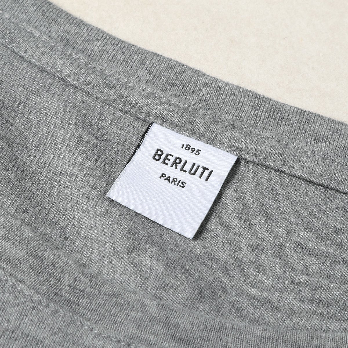 美品 Berluti ベルルッティ Tシャツ ロゴパッチ クルーネックTシャツ