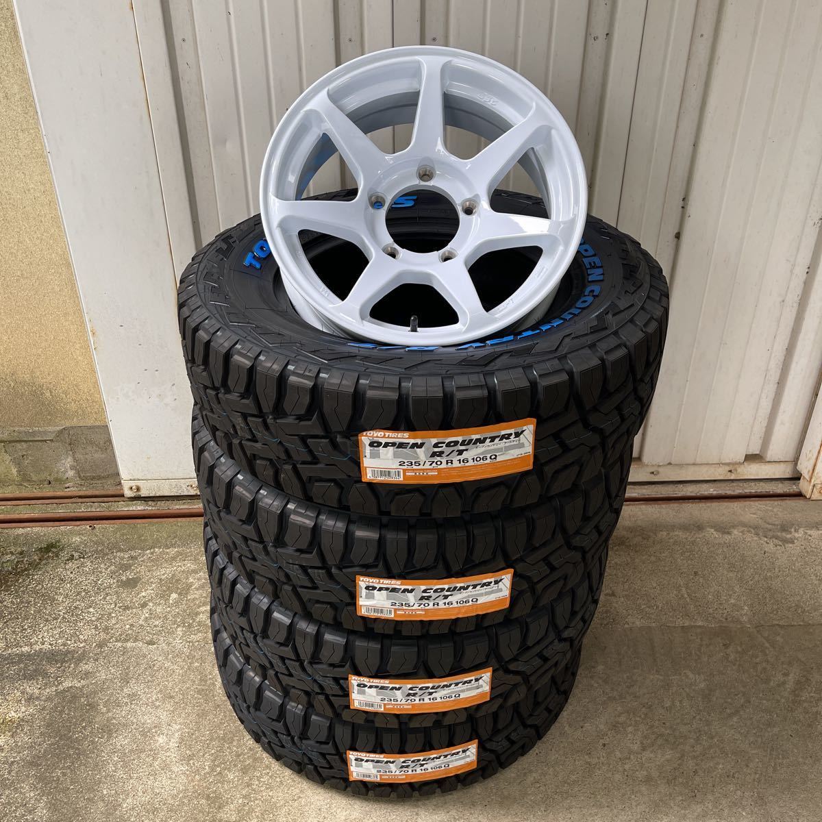 TOYOオープンカントリーRT235/70R16◆16×6J-0◆《CST ZERO-1HYPER J》ジムニーホワイトJBJA4本セットホワイトレターシエラ　ハイパー+J_画像1