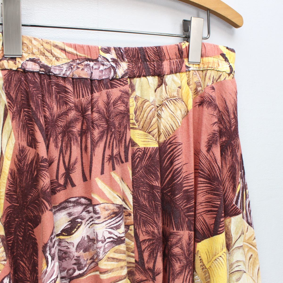 EU VINTAGE ANIMAL PATTERNED LONG SKIRT/ヨーロッパ古着アニマル柄