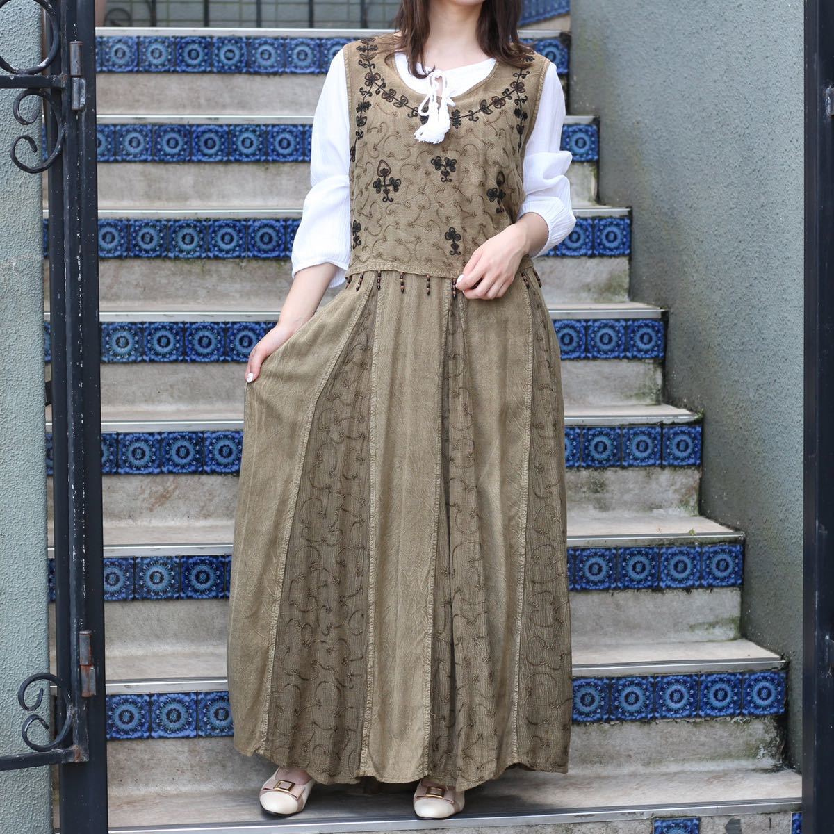 USA VINTAGE EMBROIDERY LAYARD DESIGN NO SLEEVE DRESS ONE PIECE/アメリカ古着刺繍レイヤードデザインノースリーブワンピース
