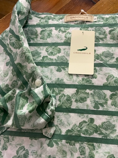 日本製 ミセス 婦人 3L チュニック Tシャツ バラ レディース made in Japan 綿100％ ブランド カットソー トップス 新品未使用品 送料無料_袖はボタン等でアレンジ可能
